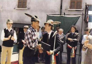 1984 - inaugurazione con benedizione del gagliardetto